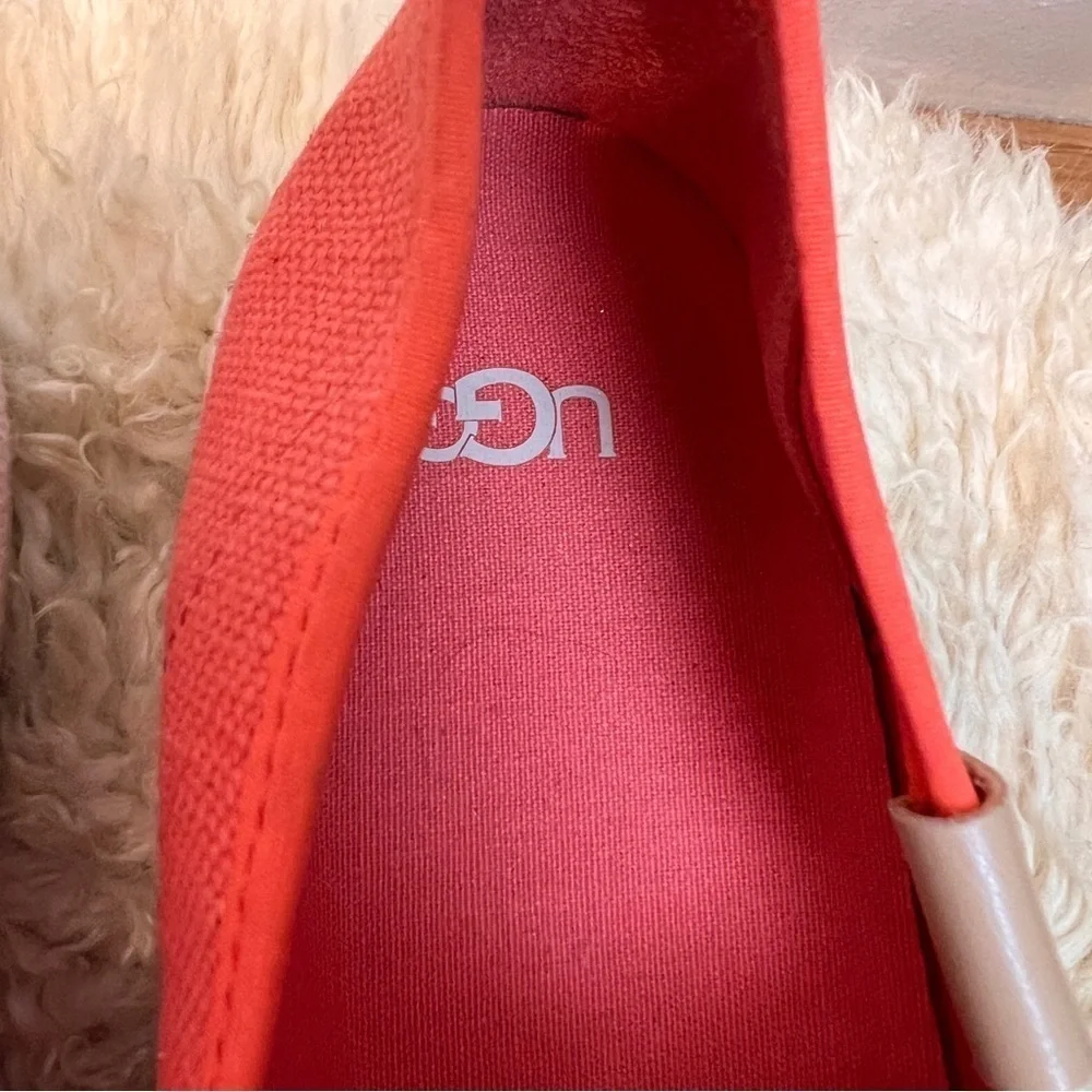 UGG Coral Canvas Slip On Espadrilles. Cushioned Footbed. Rubber soles. Size 10